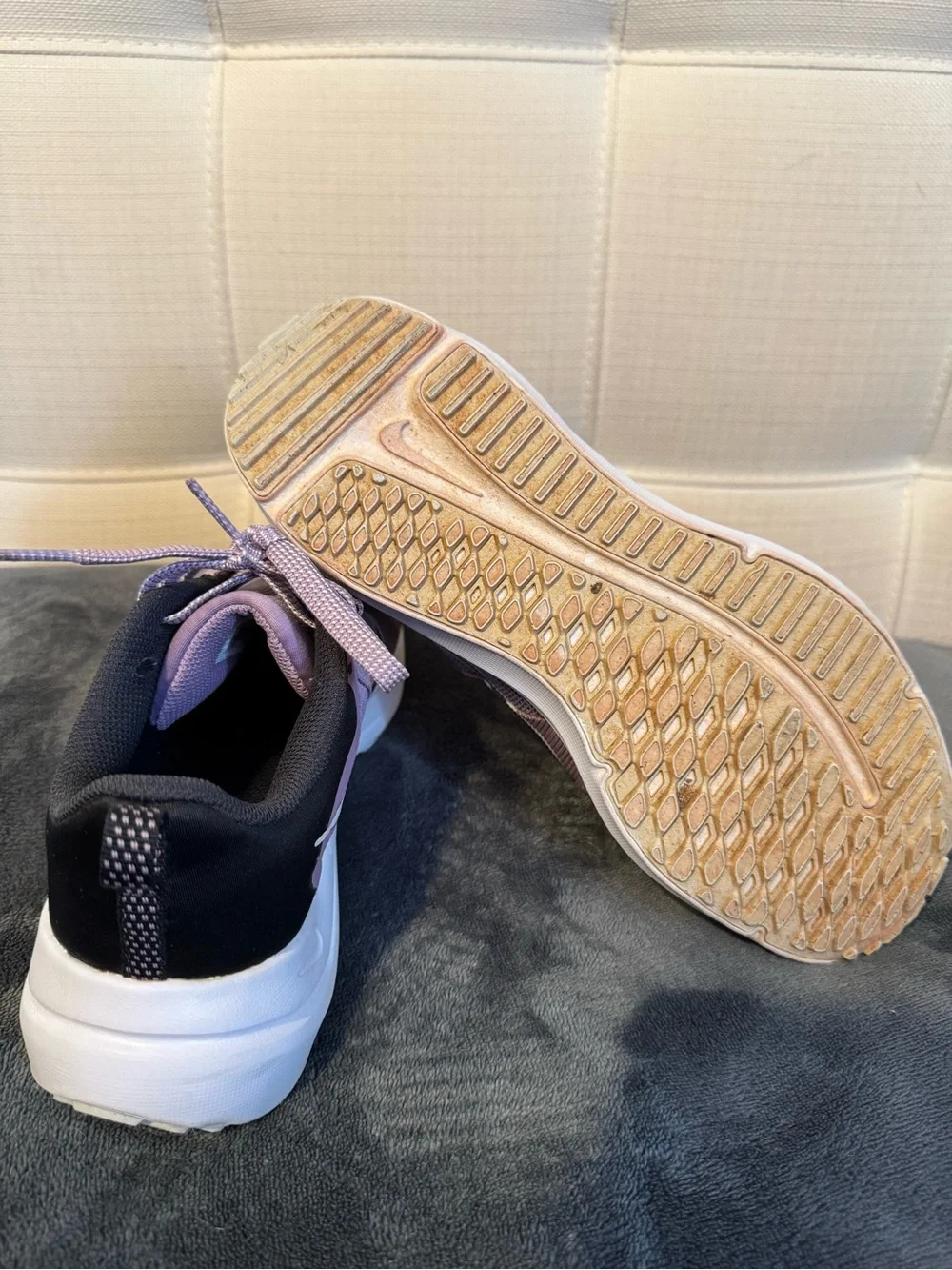 Nike Women's Lavender Low-Top Sneakers with White Swoosh